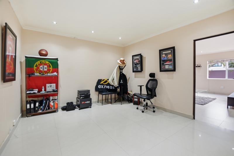 5 Bedroom Property for Sale in Parklands Western Cape